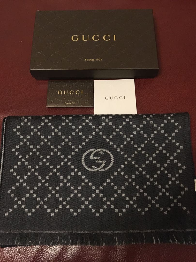 幸　GUCCI マフラー　美品