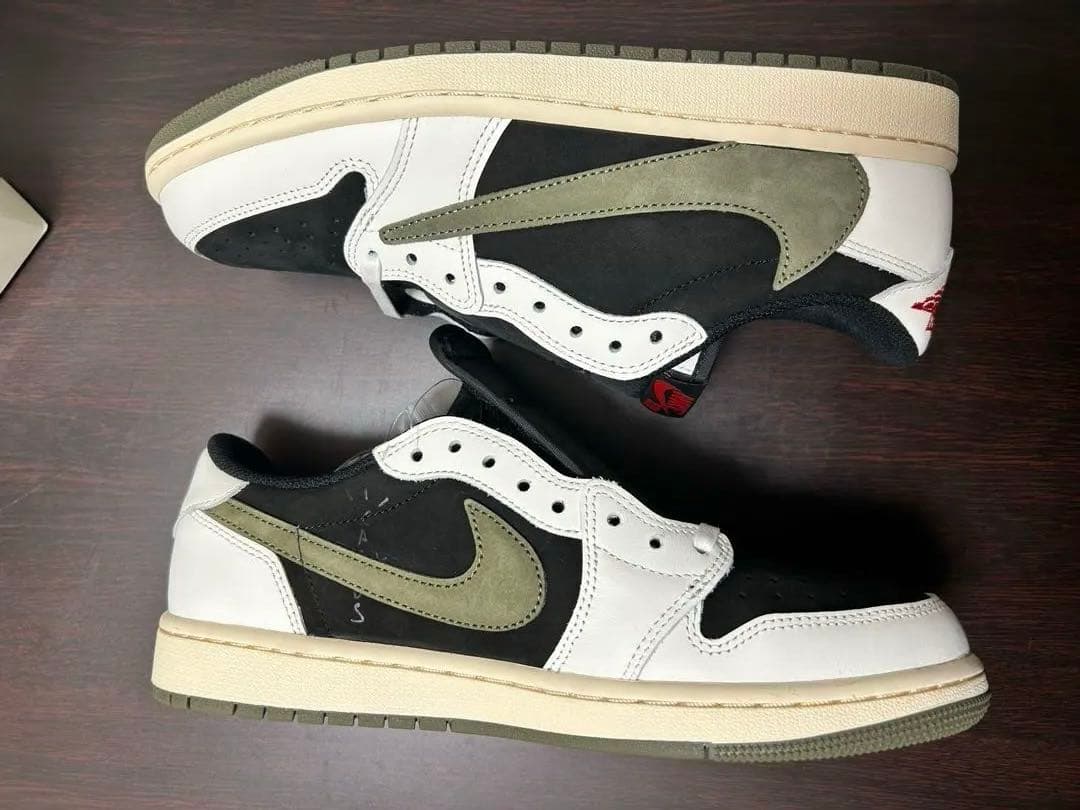 ナイキジョーダン1トラヴィスTravisScott Nike AirJordan