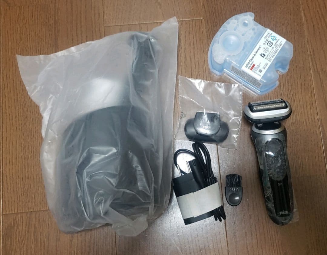 ケ*シ様 早い者勝ちです！ブラウン シェーバー シリーズ7 　72-G7500c