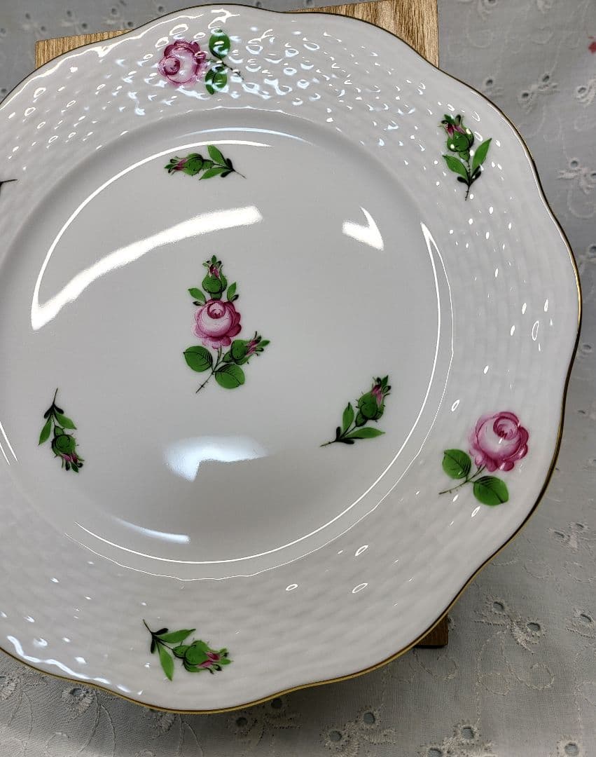 可愛い✴️ヘレンド プティットローズ プレート 19cm 皿 ピンク 薔薇 バラ