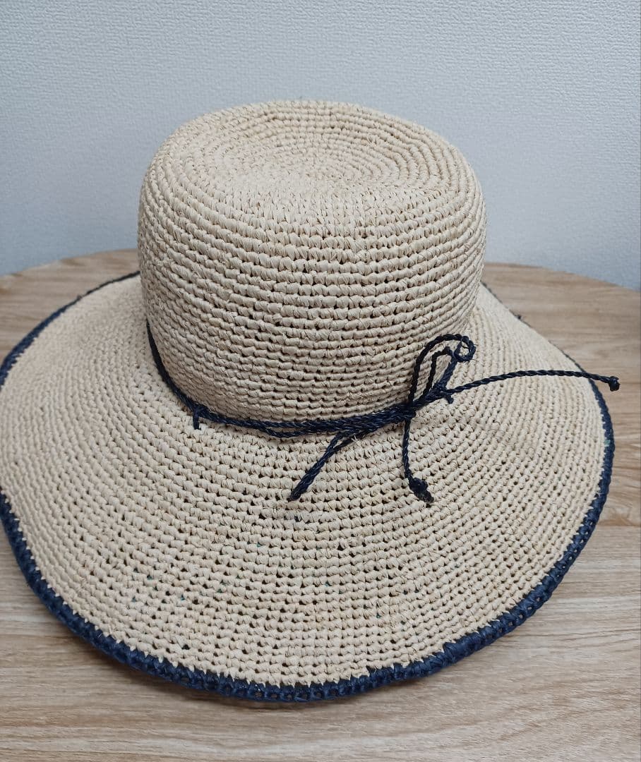 ヘレンカミンスキ－.ラフィア100%ハット57センチ