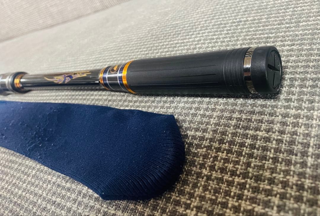 【美品】がまかつ がま磯 マスターモデル2 尾長 MH-50 バランサー付