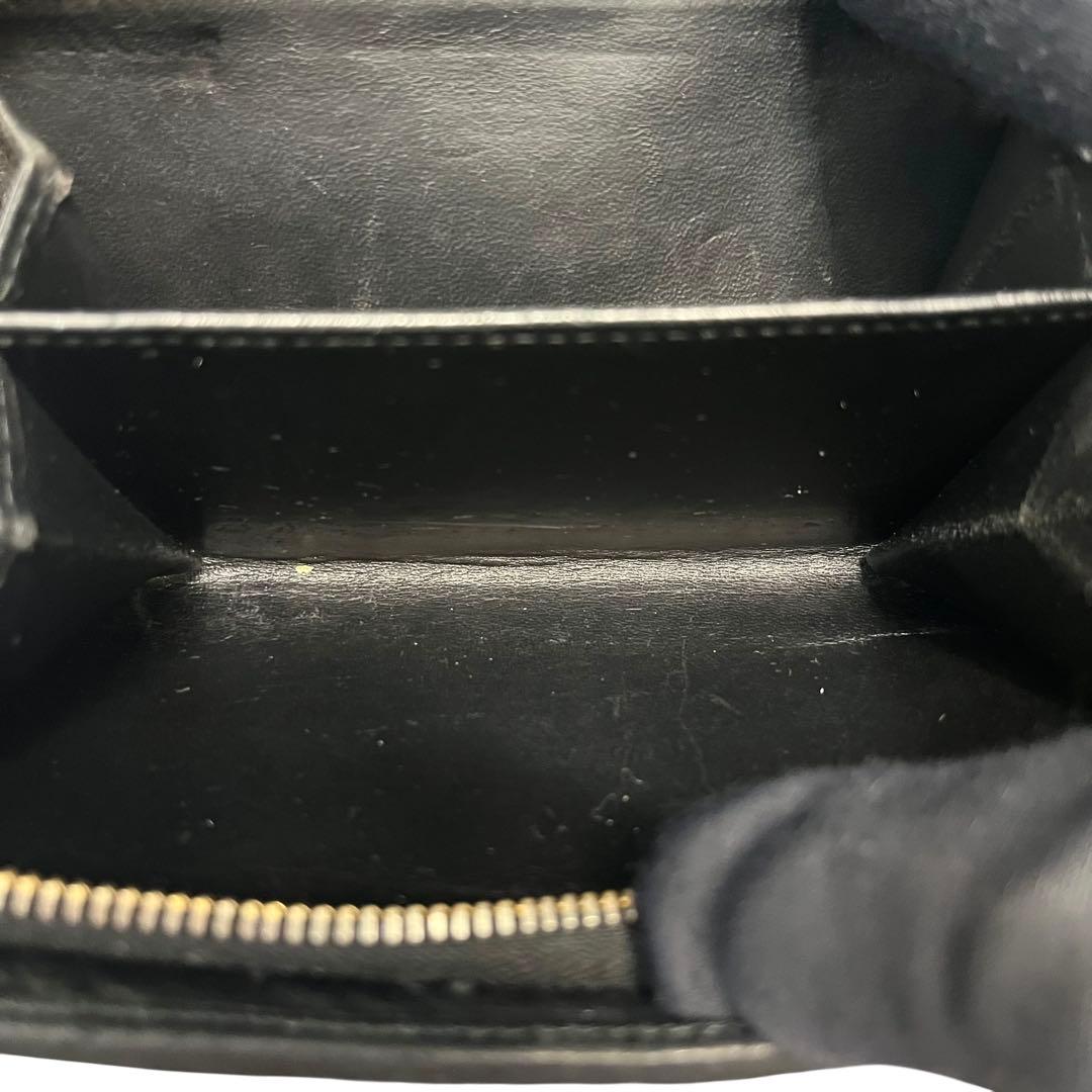 希少✨ミュウミュウ 二つ折り財布 マテラッセ ロゴ金具 レザー ブラック