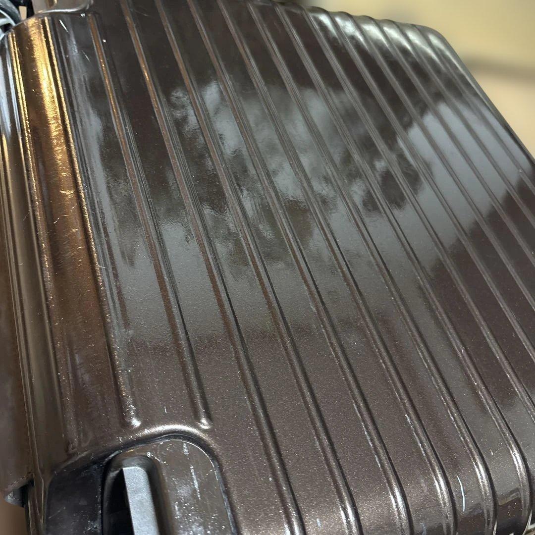 リモワ サルサデラックス4輪 23L 機内持込可　ビジネストローリー　上品な茶色
