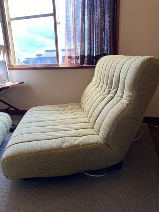 値下げしました！リクライニング1人掛けワイドソファ、オットマン　リーフグリーン