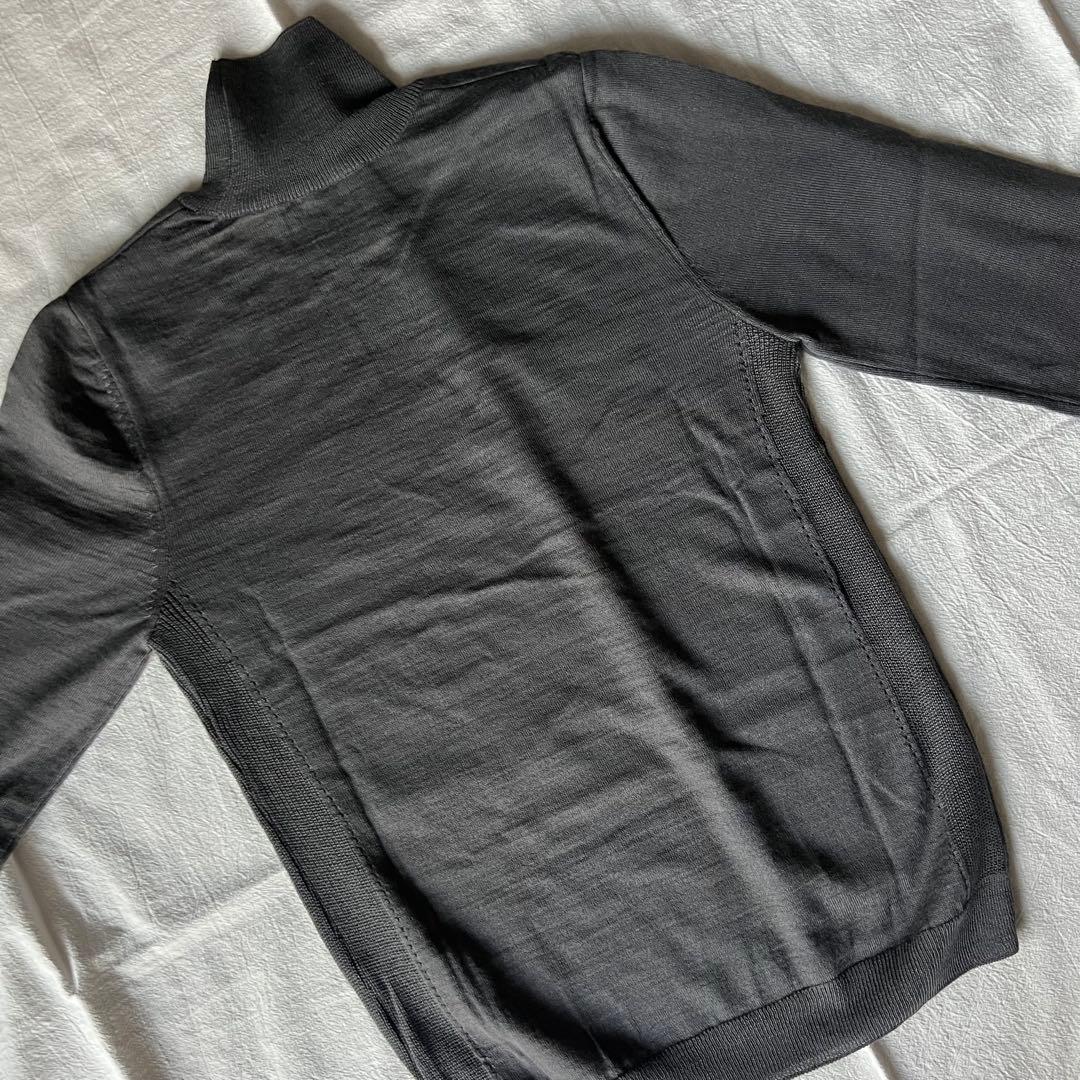 YONFA フラッシータートルニット　charcoal gray