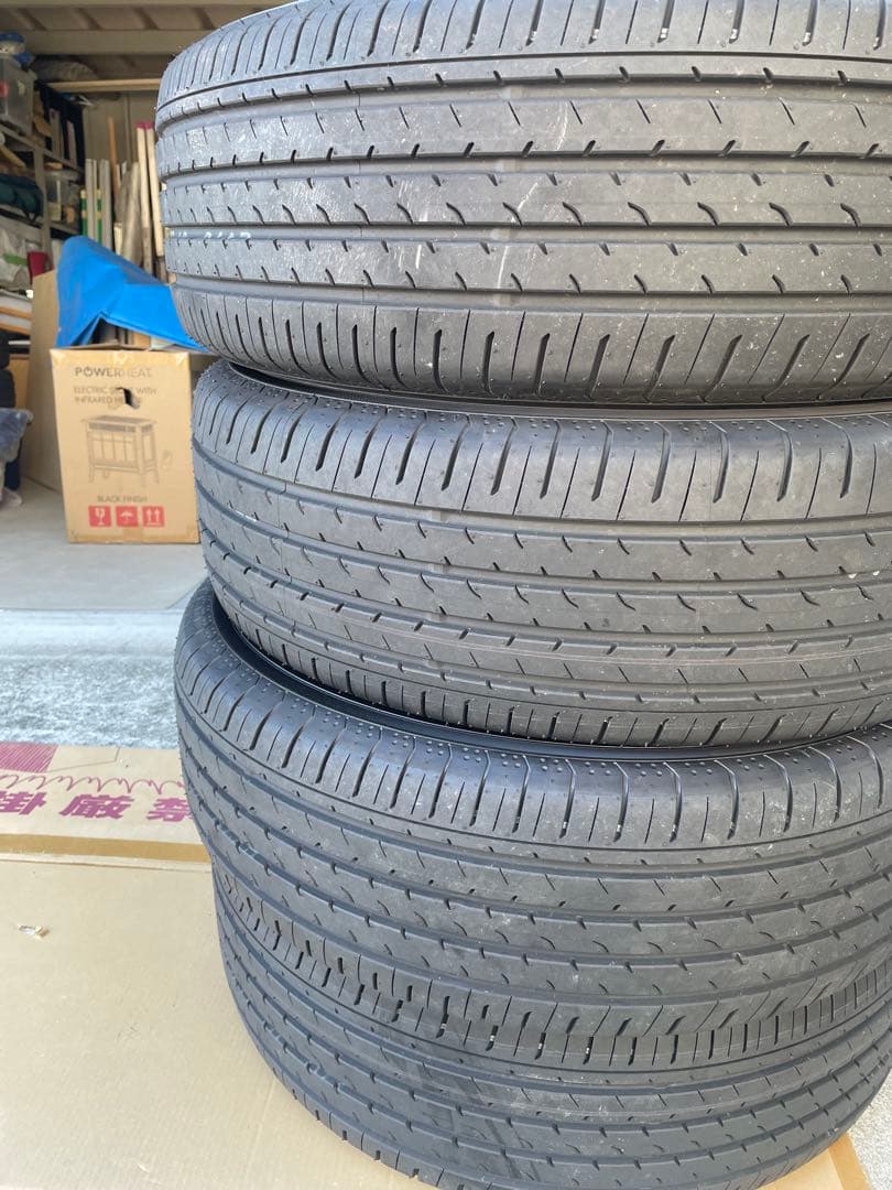 アルファード　40系　純正タイヤ　225/65R17 ヨコハマ