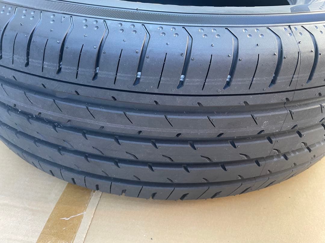 アルファード　40系　純正タイヤ　225/65R17 ヨコハマ