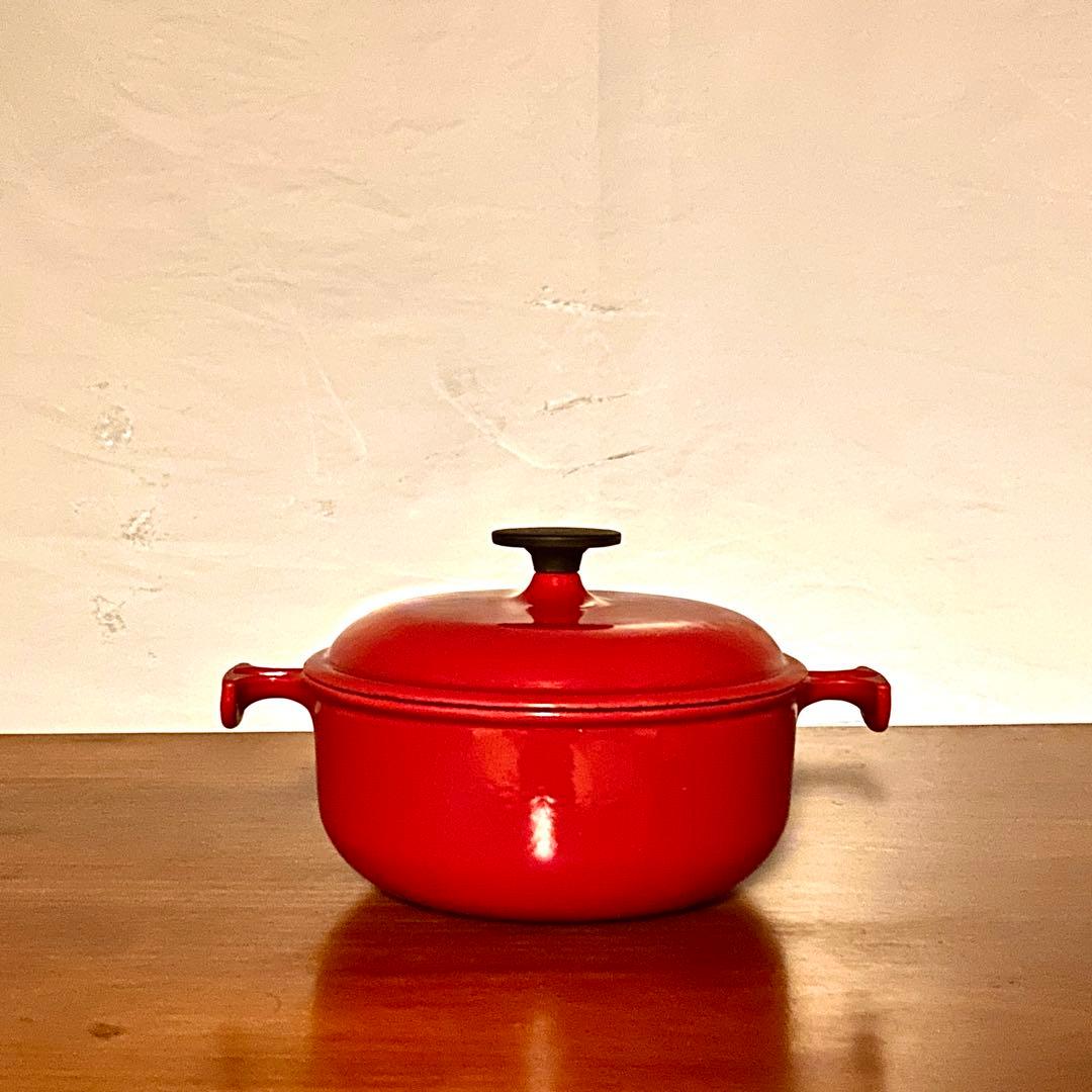 ルクルーゼ　エンゾ　マリ　ココット　ロンド 17センチ　カーミン　赤