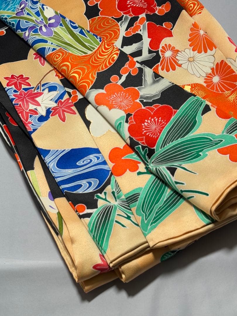 [美品] 高身長　振袖　黒　古典柄　松竹梅　駒刺繍　成人式　卒業式　礼装　結婚式