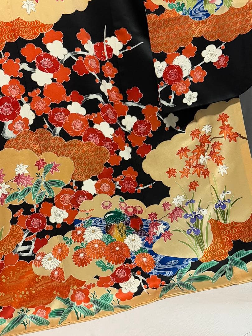 [美品] 高身長　振袖　黒　古典柄　松竹梅　駒刺繍　成人式　卒業式　礼装　結婚式