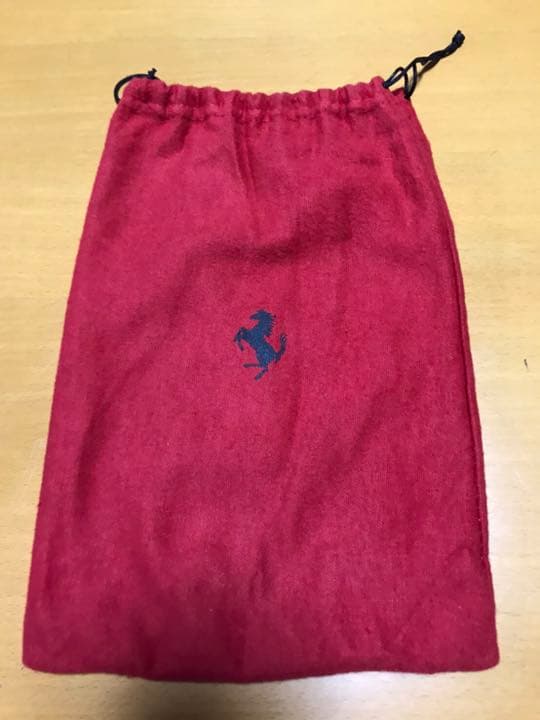 フェラーリ　時計トラベルケース