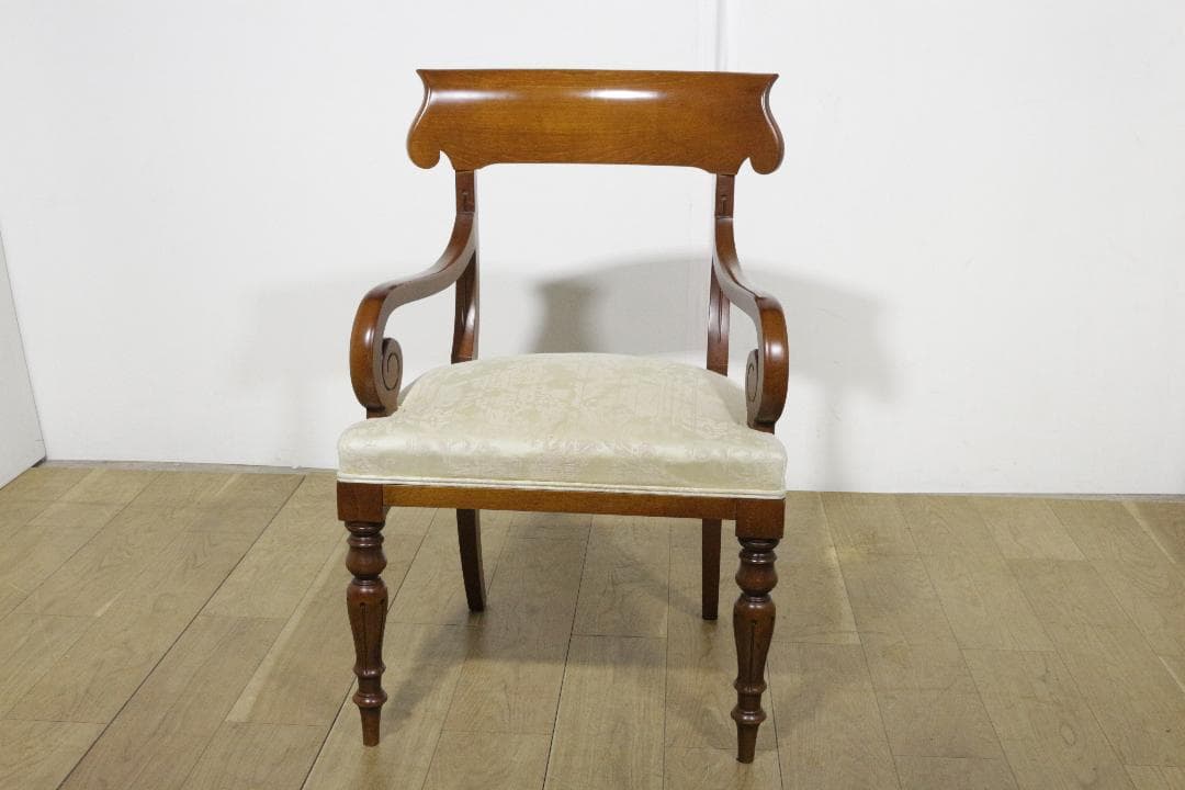 HURTADOウルタド★木製アームチェア★スペイン高級家具メーカー★バレンシア★