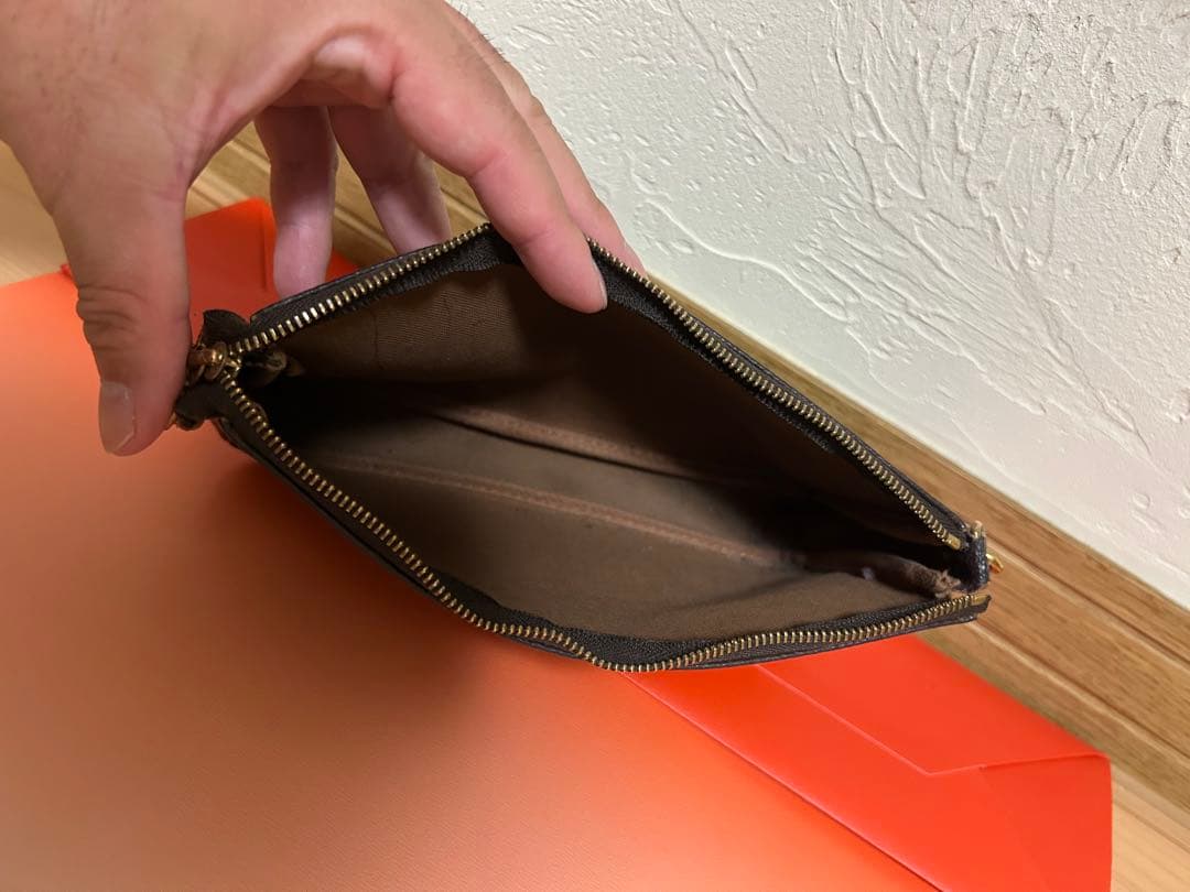 LV ルイ•ヴィトン カバン ポーチ 女性