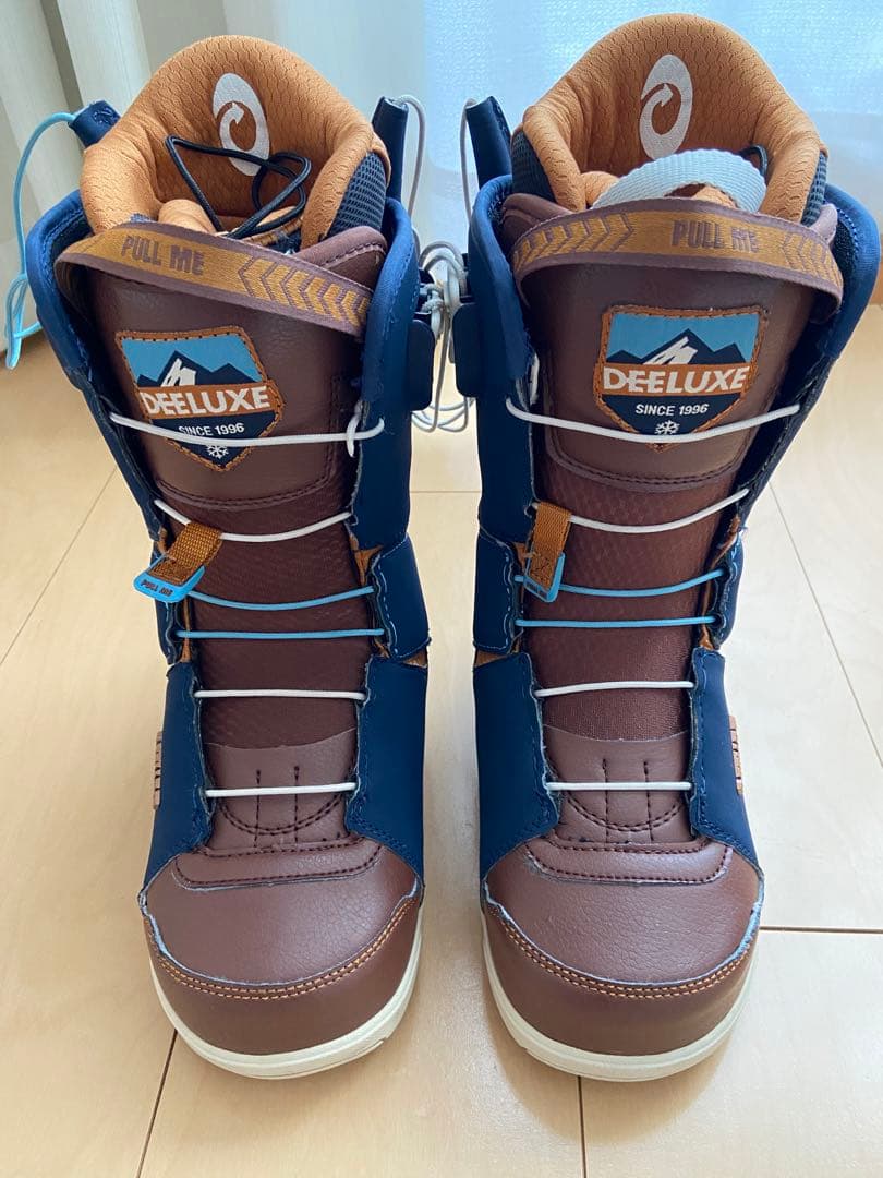 週末セール❤️ほぼ未使用　ジューニア　ディーラックス　スノボブーツ　DEELUXE
