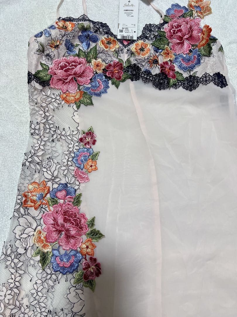 最終価格❗️ 新品 サルート スリップ 59G PI フォークロア