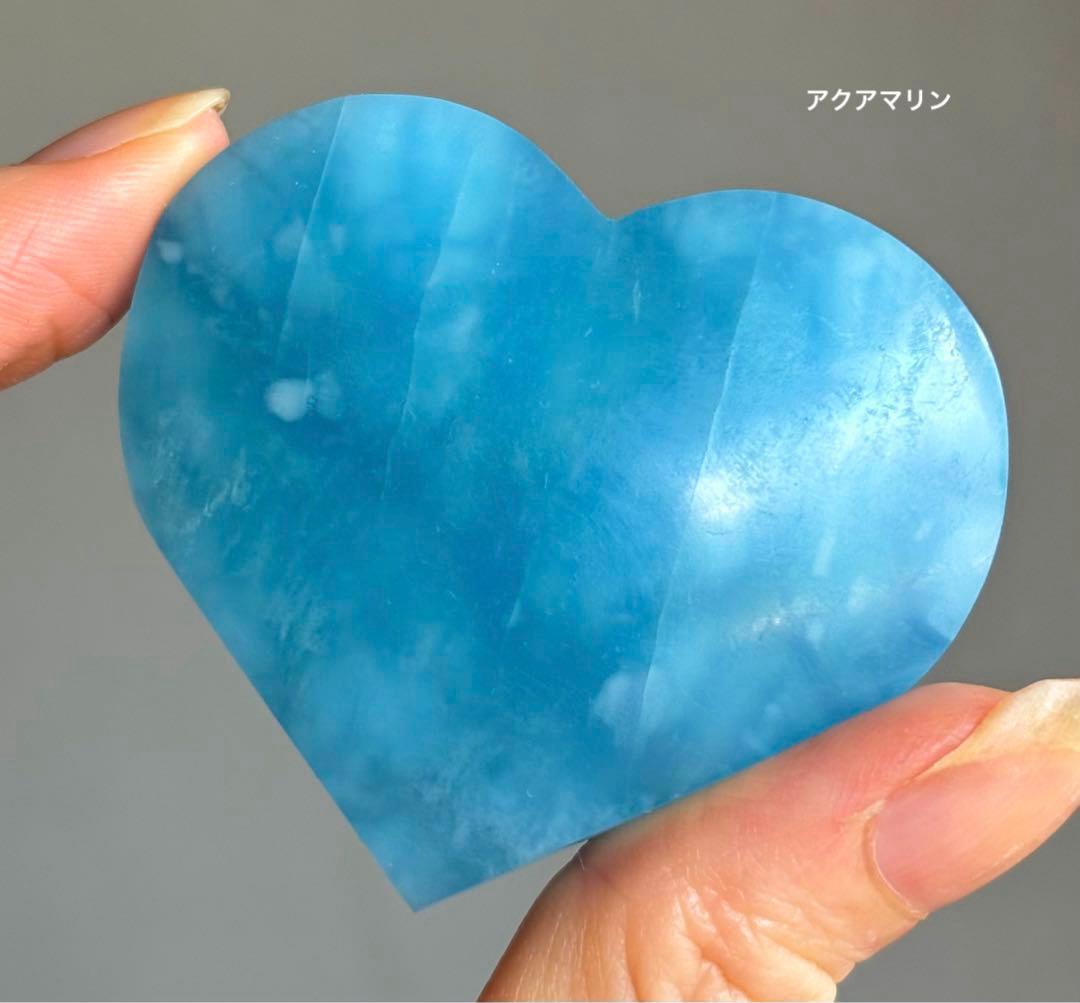 高品質　アクアマリン　ハート　握り石