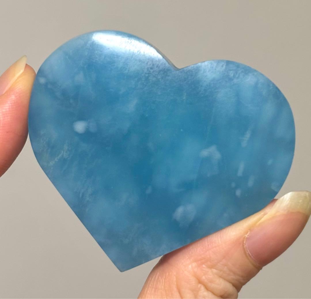 高品質　アクアマリン　ハート　握り石
