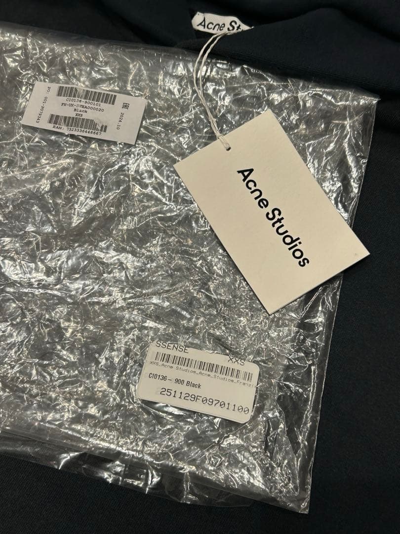 Acne Studios ロゴフーディセーター