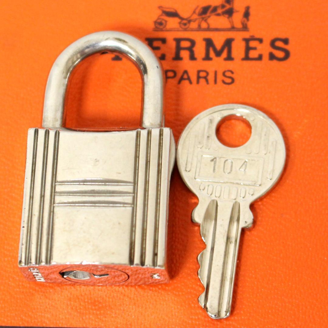 美品 HERMES シルバー カデナ 南京錠 パドロック 鍵付き104 ①