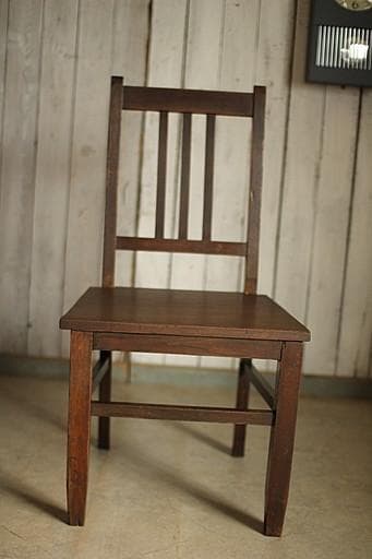 古く味のある木製の椅子　チェア　古道具　古家具