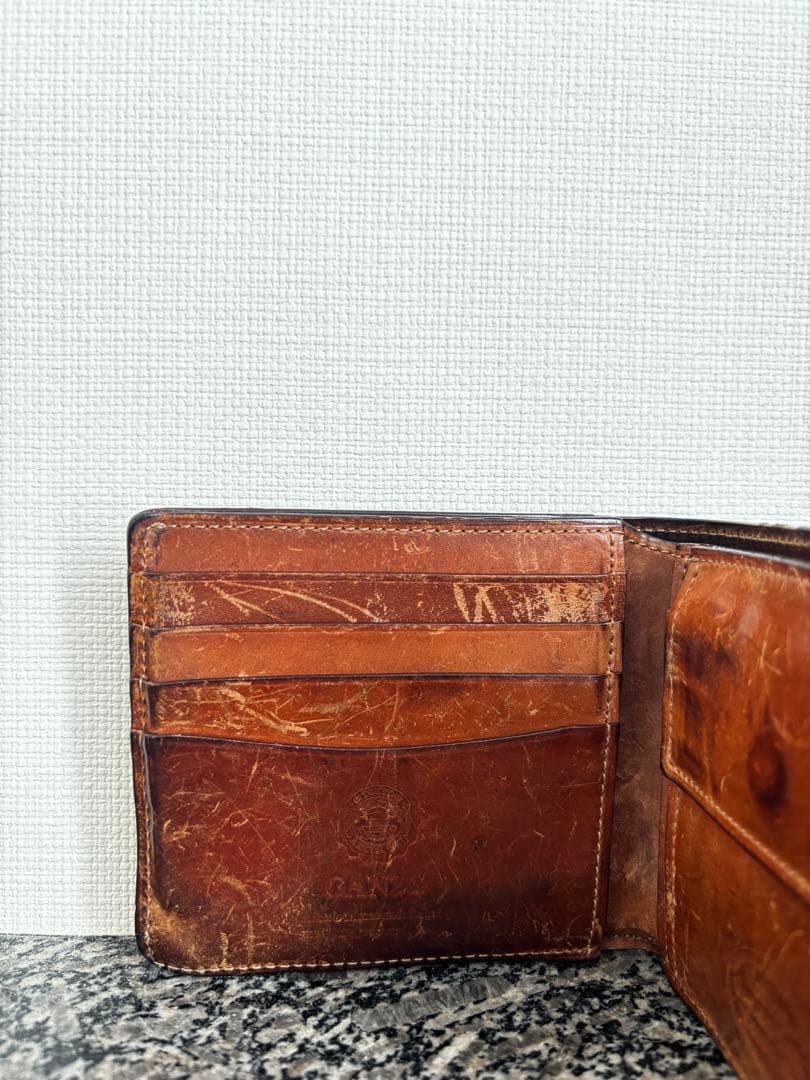 GANZO ガンゾ CORDOVAN (コードバン) 小銭入れ付き二つ折り財布