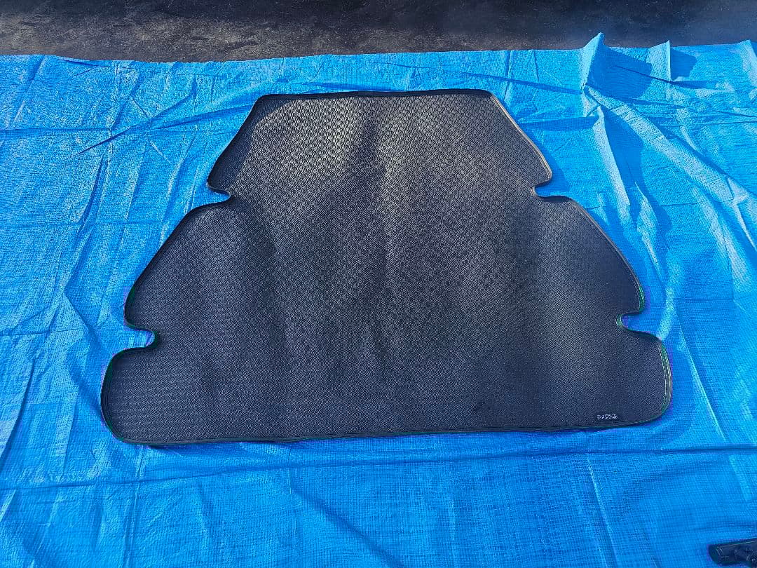 ランドクルーザー300ESベッドキットシステム