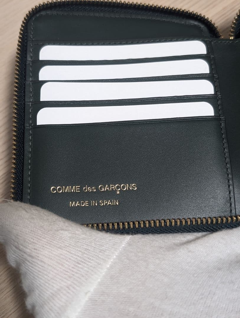 新品　COMME des GARCONS　コムデギャルソン　折り財布　グリーン