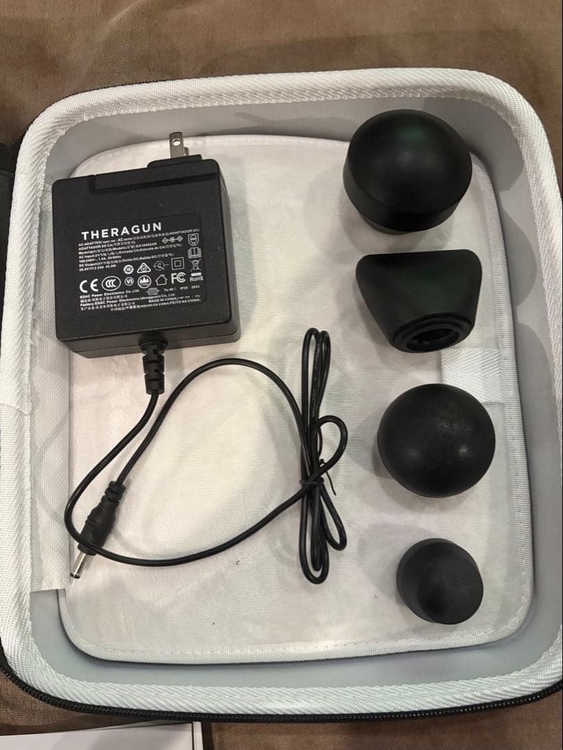 【美品】THERAGUN Elite / セラガン　エリート　　マッサージガン