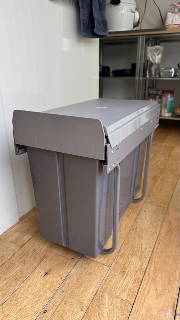 ふた付き二段式グレー引き出し式ゴミ箱
