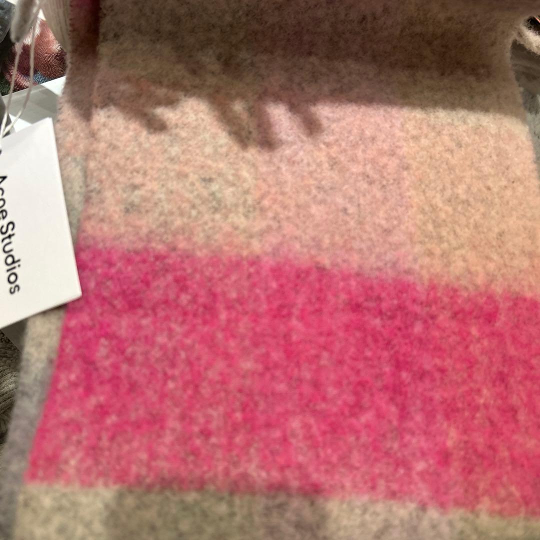 Acne Studios グラデーションピンク マフラー