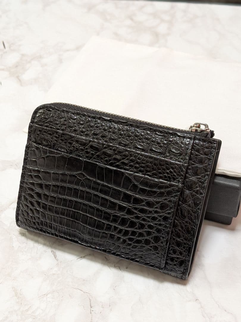 【新品未使用／コンパクト財布】クロコダイル本革　マットブラック