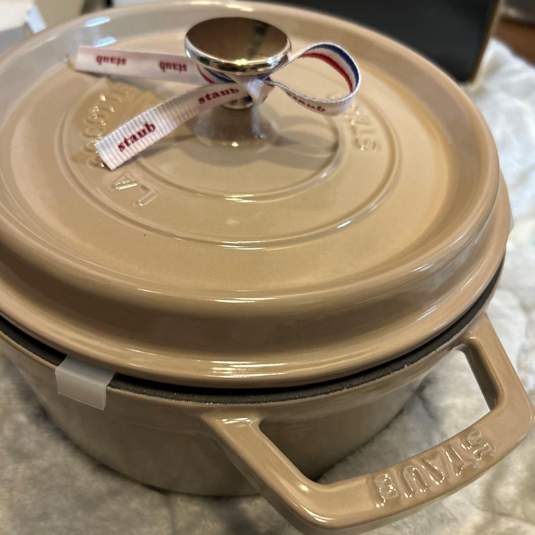 【廃盤色】【新品未使用】ストウブ ピコ ココットラウンド 22cm リネン