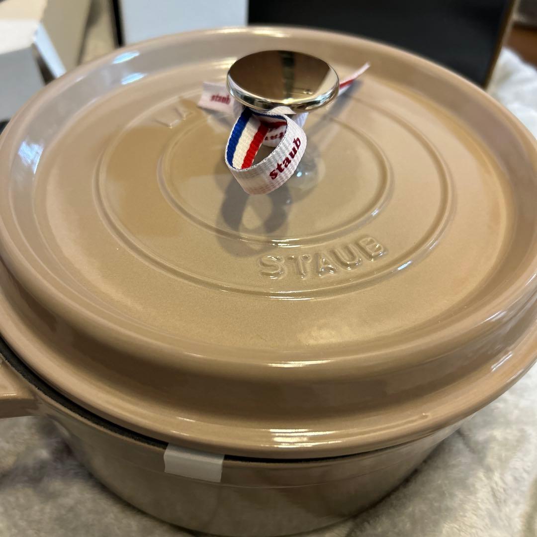 【廃盤色】【新品未使用】ストウブ ピコ ココットラウンド 22cm リネン