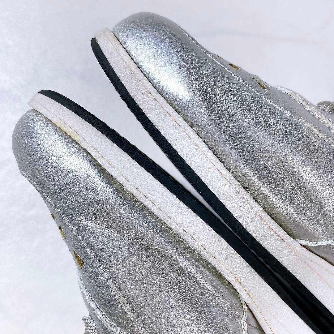 定価3万✨銀座ヨシノヤ カットワーク レザースニーカー 軽量 シルバー 23cm