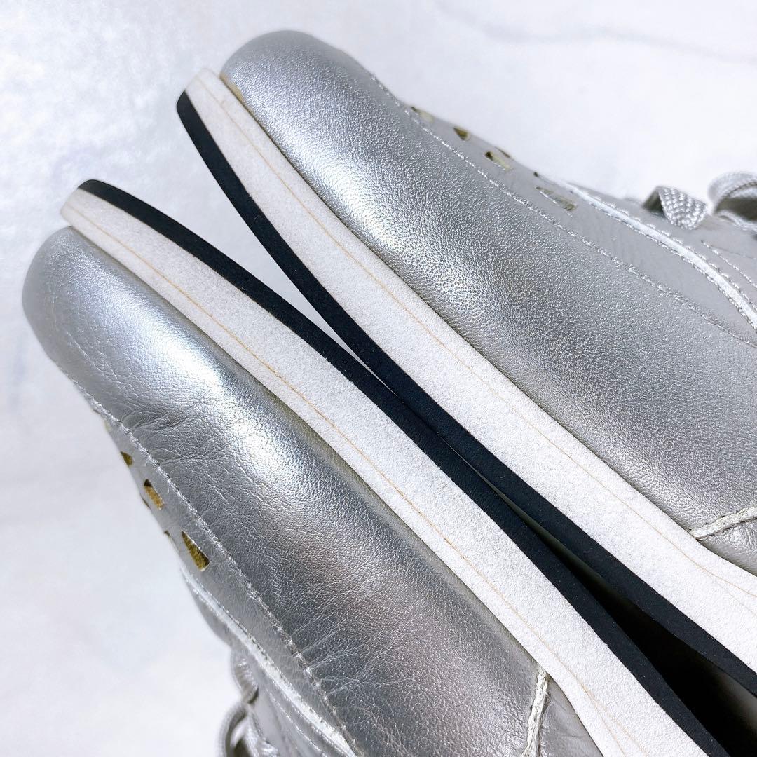 定価3万✨銀座ヨシノヤ カットワーク レザースニーカー 軽量 シルバー 23cm