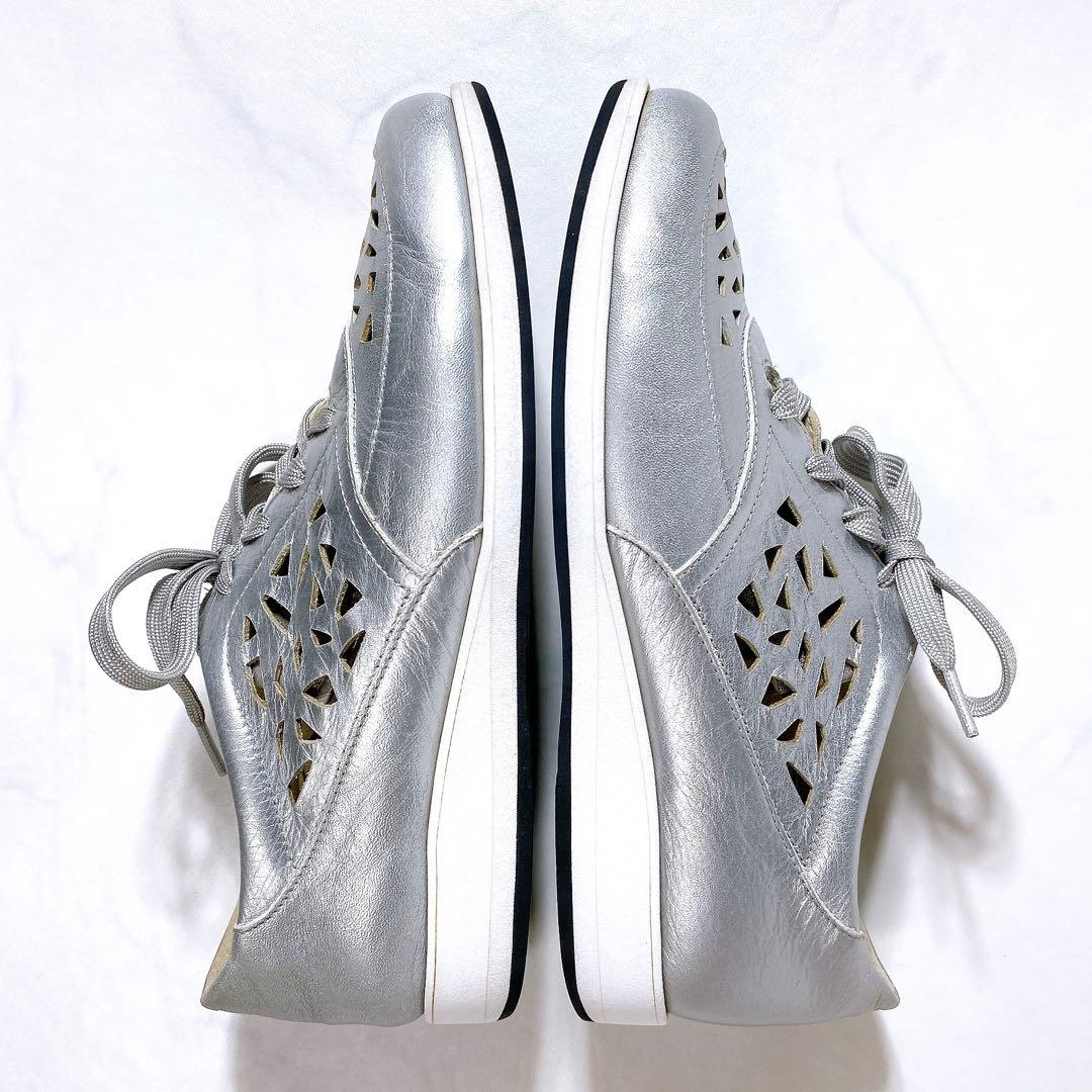 定価3万✨銀座ヨシノヤ カットワーク レザースニーカー 軽量 シルバー 23cm