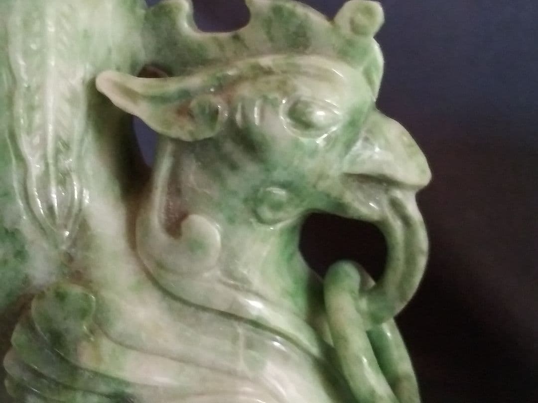 玉製鶏尊　南陽翡翠(独山玉)製　中国工芸品　置物　NO.837