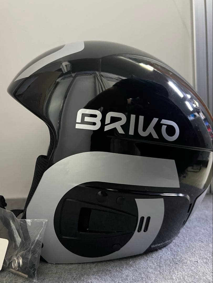BRIKO スキー用ヘルメット ブラック/シルバー