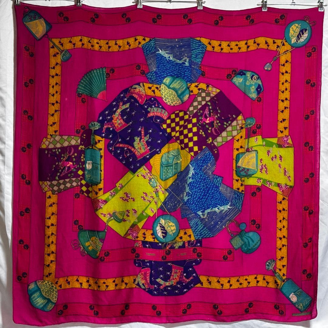 エルメス　カレジェアン140　カシシル　スカーフ　着物と印籠　ピンク系