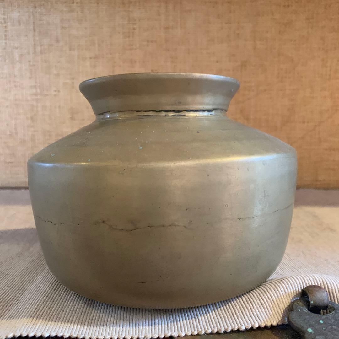 壺　花瓶　水瓶　インド　骨董屋 金属製 丸型装飾用壺