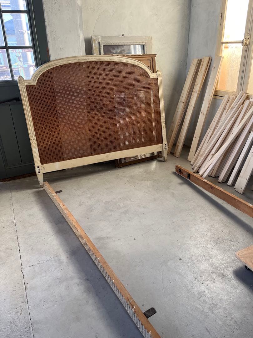 レア•フランスアンティーク•ラタンベッド•藤製•クイーンサイズ