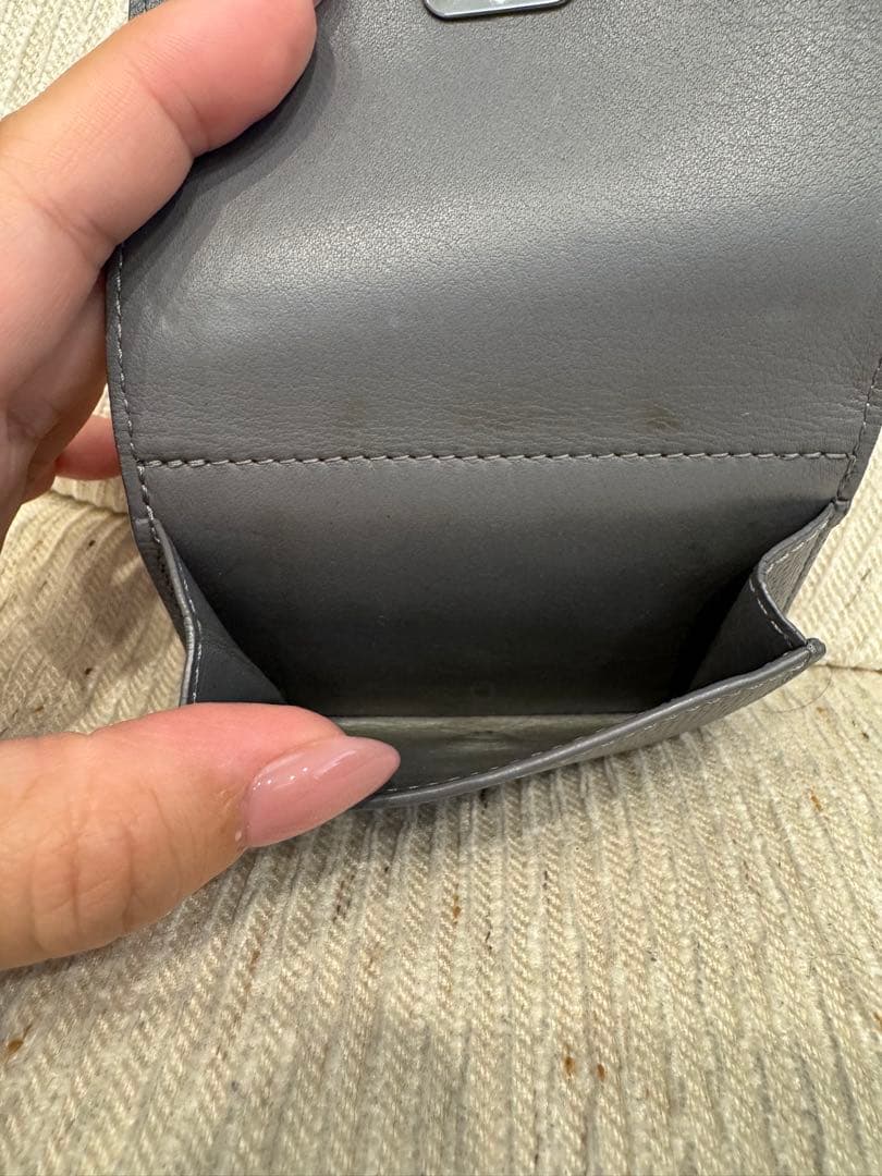 LOEWE ロエベ　三つ折り財布　グレー