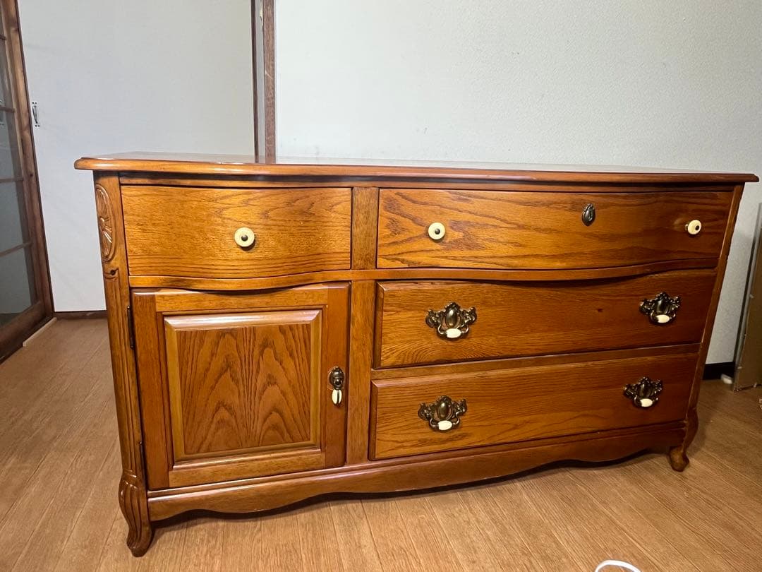 ユニバーサル 猫足 杢目 サイドボード usa アメリカ家具 universal