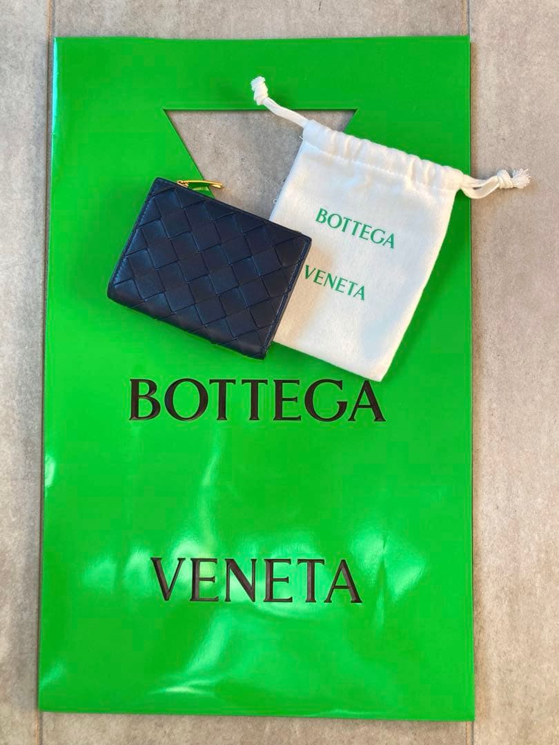 【美品】　Bottega Veneta スモール イントレチャート ウォレット