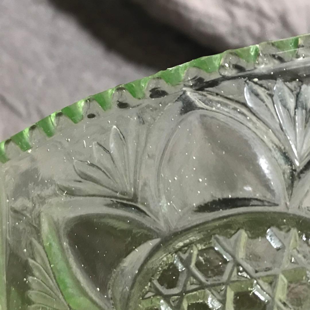 アンティーク　ウランガラス レア切子柄　ビーデッド大きめ鉢　和骨董