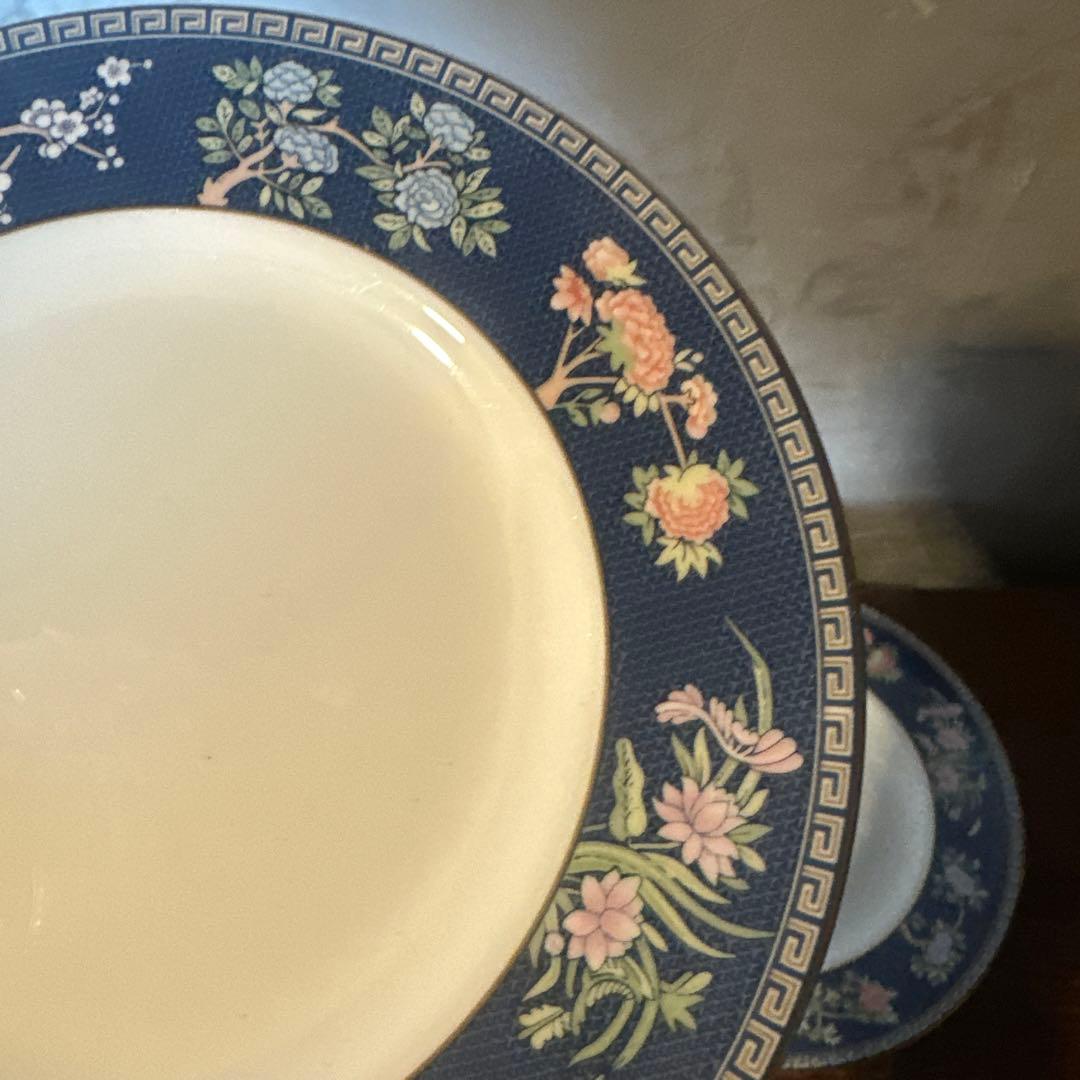 ウェッジウッド　希少品　廃盤　黒壺ブルーサイアムプレート２枚セット　ヴィンテージ