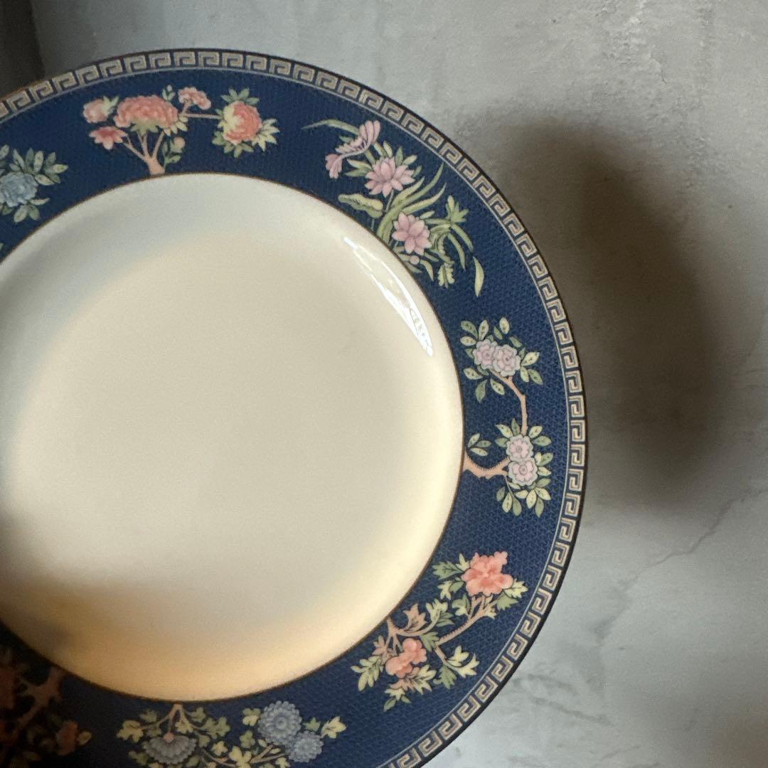 ウェッジウッド　希少品　廃盤　黒壺ブルーサイアムプレート２枚セット　ヴィンテージ