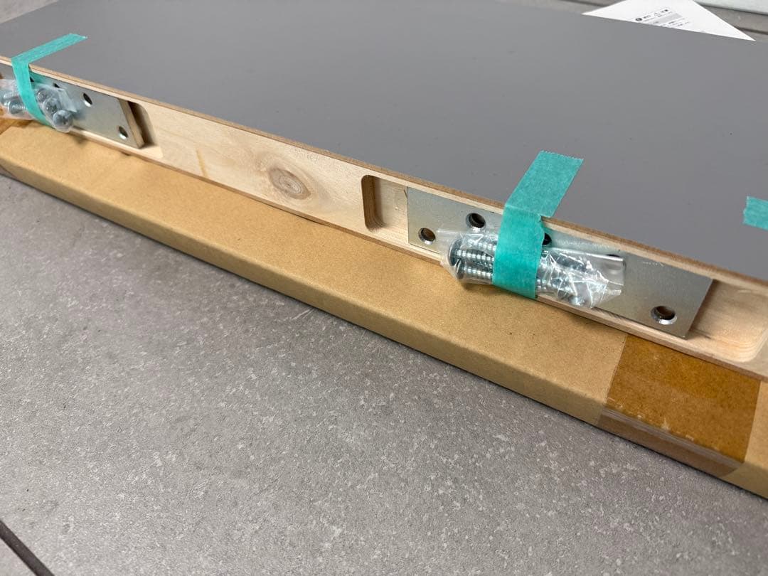 【新品未使用】壁かけ棚・ピッタナ幅50cmグレー2個ミラタップ/サンワカンパニー