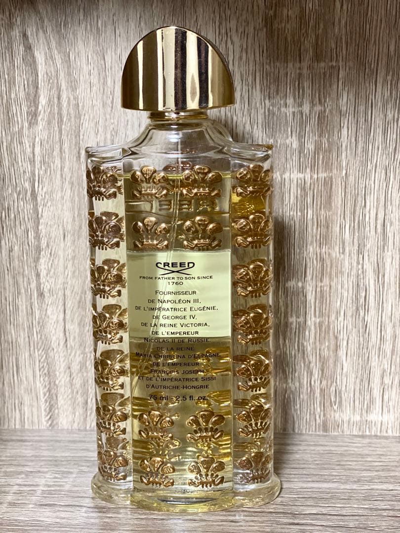 【期間限定】［箱付き美品］レ ロワイヤル エクスクルーシブ ホワイトフラワー